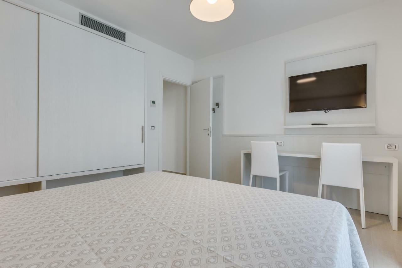 Apartaments Suites Ambassador Caorle Luaran gambar