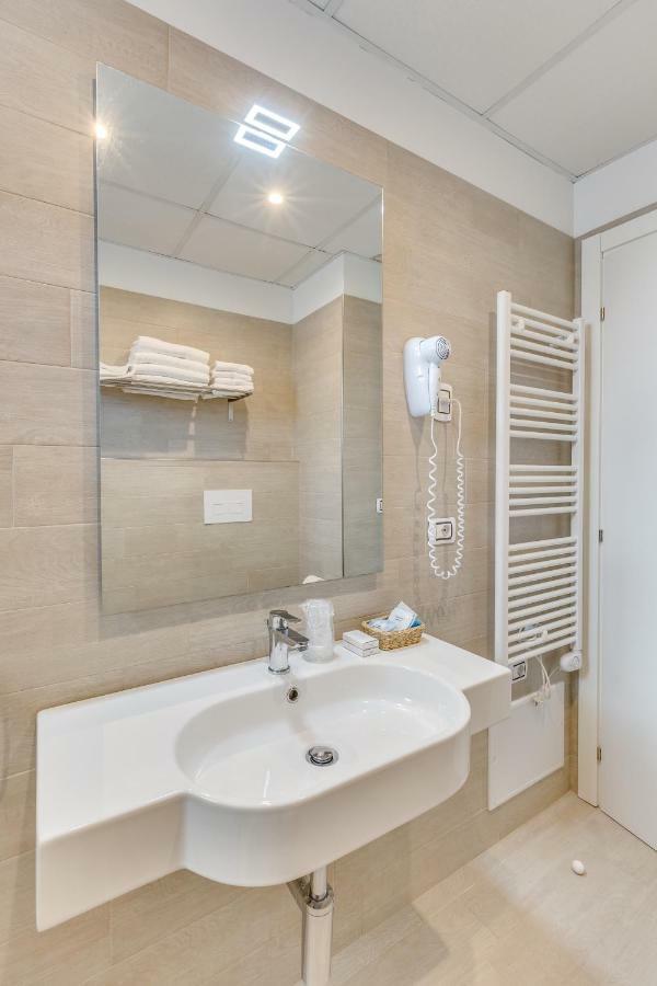 Apartaments Suites Ambassador Caorle Luaran gambar